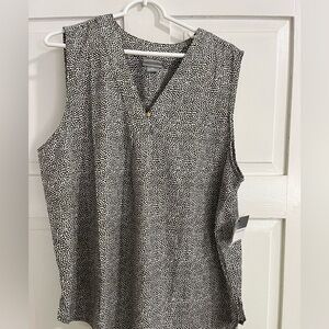 Liz Claiborne olive grove dots sleeveless dressy top. New with tags